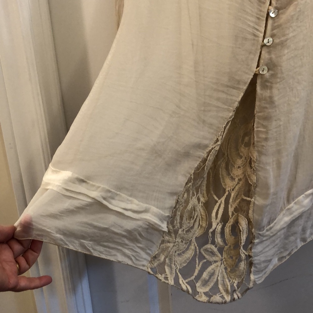 Pure silk poet blouse with lace insert and abalone buttons - Picture 5 of 15